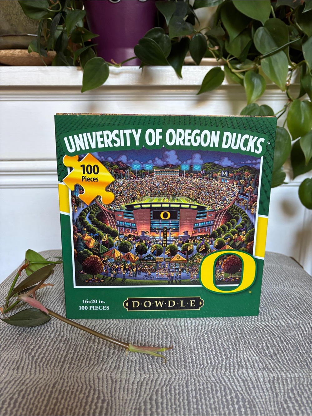 Doodle 100 piece Oregon Ducks Puzzle NIB